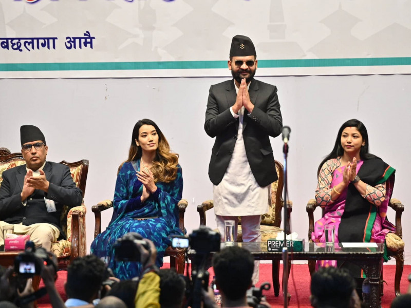 शपथ समाराेहमा बालेन र सुनिता (तस्वीरहरू)